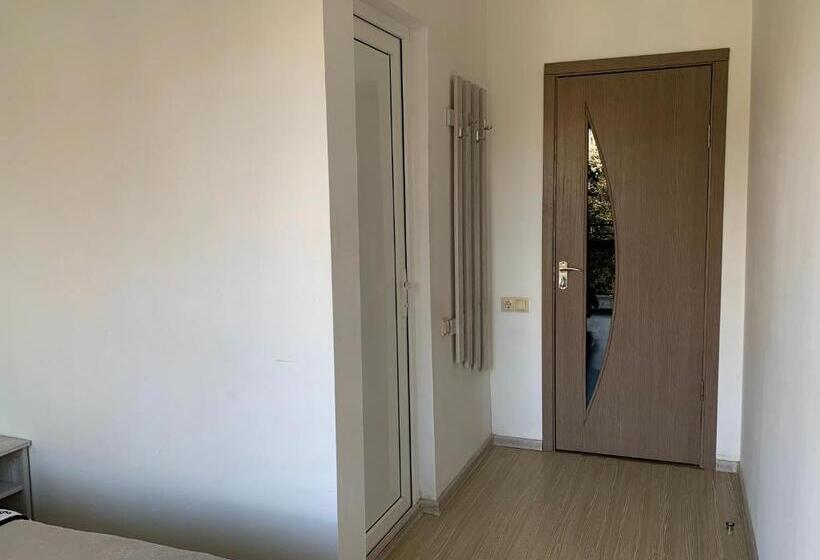 اتاق استاندارد با بالکن, Junona