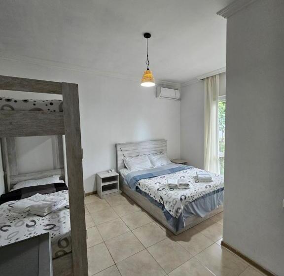 اتاق خانوادگی, Junona