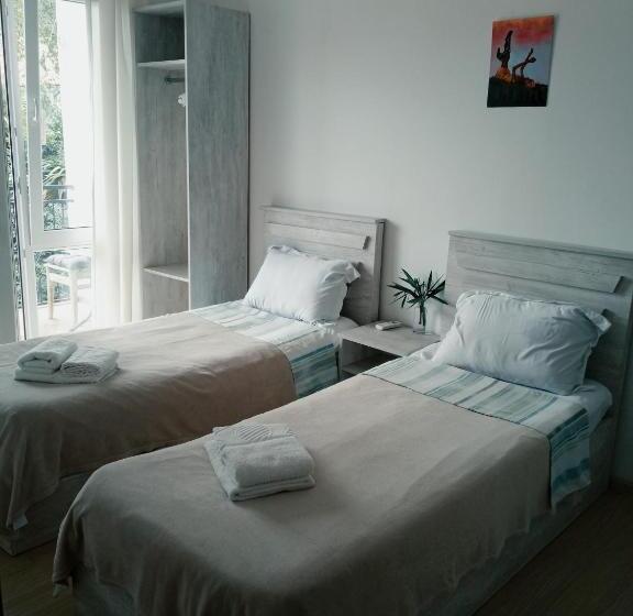 اتاق استاندارد با بالکن, Junona