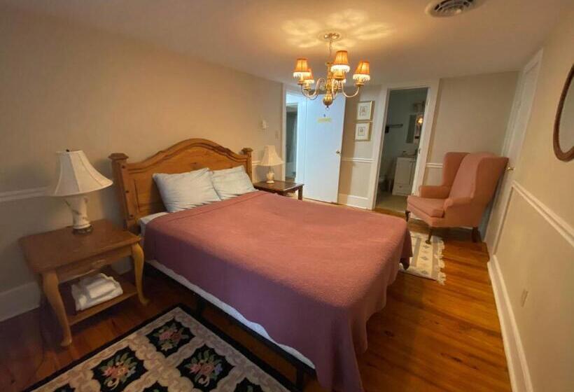 غرفة قياسية, Historic Rosemont Manor