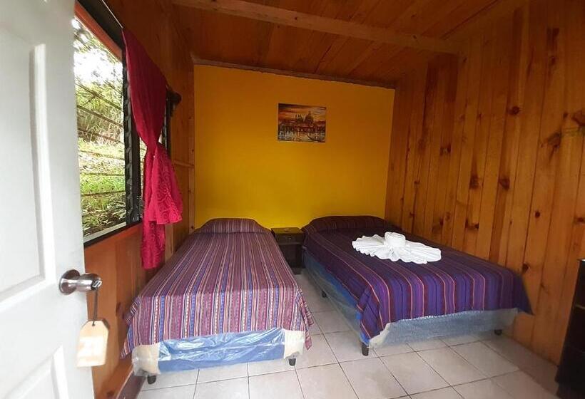 اتاق استاندارد با سرویس بهداشتی مشترک, Oasis The Traveler