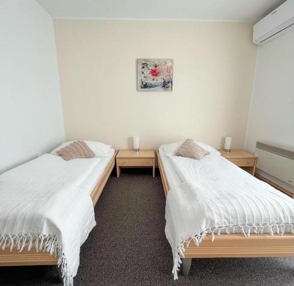 Номер Стандарт, Frühstückspension Ingrid