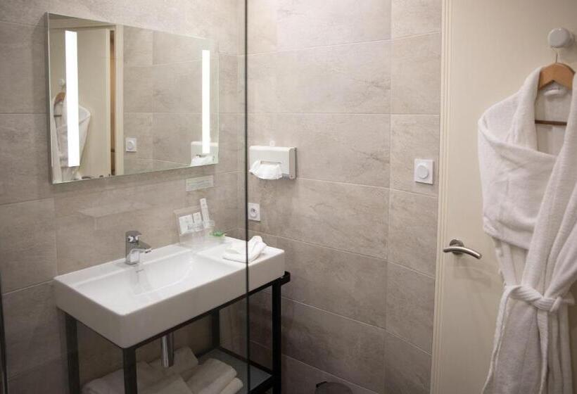 Номер Стандарт Вид на Сад, Le Vieux Pont