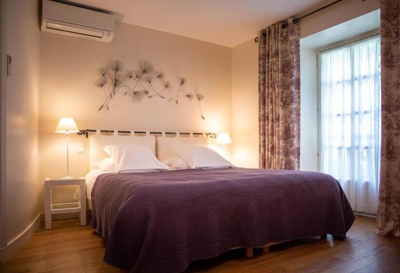 Номер Стандарт Вид на Сад, Le Vieux Pont