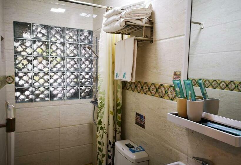 디럭스 룸, Emerald Adventures Guesthouse