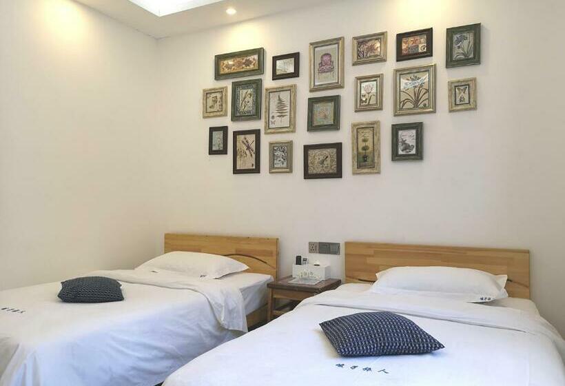 اتاق لوکس, Emerald Adventures Guesthouse