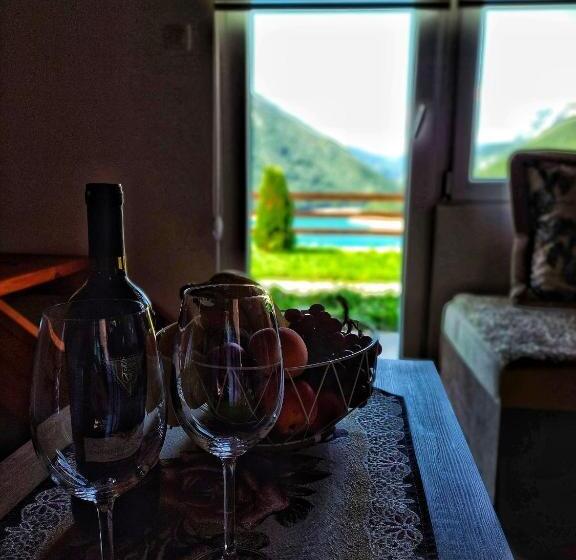 1 Bedroom Apartment Lake View, Guesthouse Madzarevic