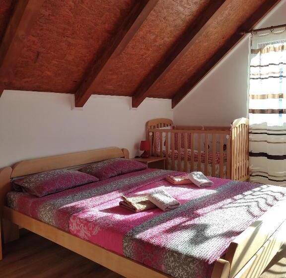 آپارتمان 1 خوابه با چشم‌انداز, Guesthouse Madzarevic