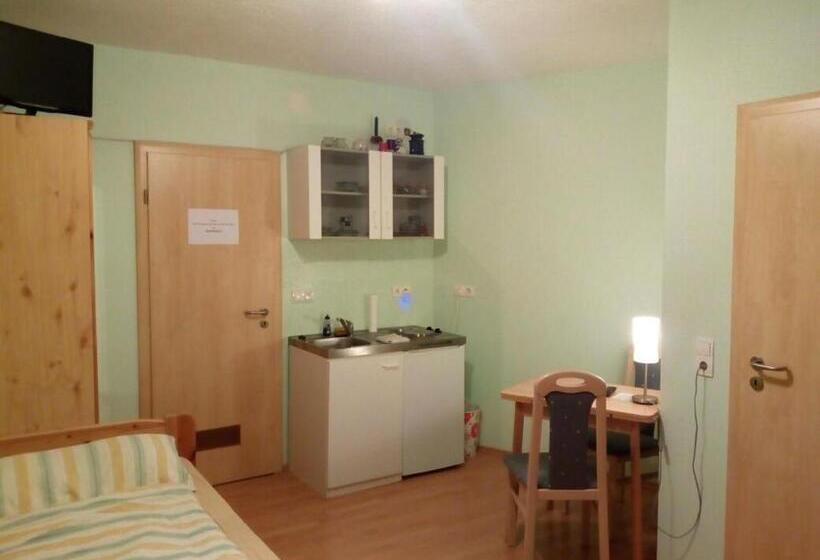 Номер Стандарт, Pension Am Tor Zum Mainbogen