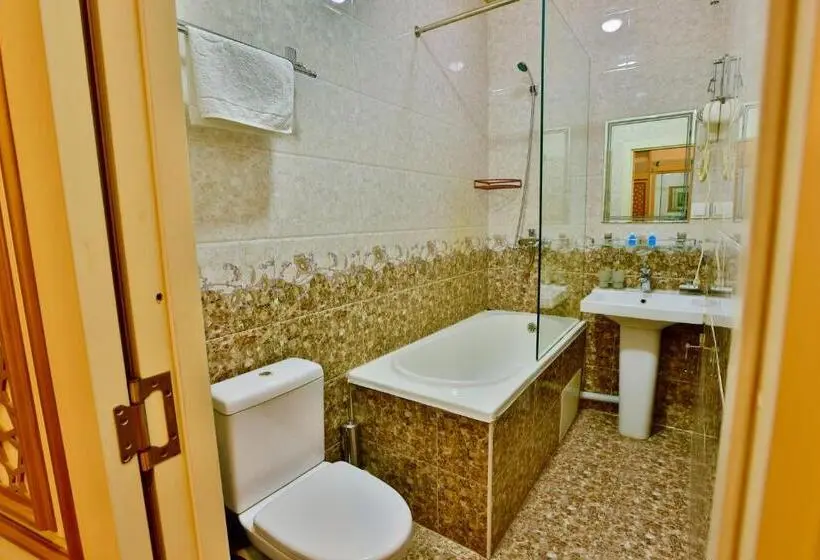Quarto Economy, Aasia
