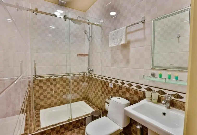 Quarto Triplo Economy, Aasia