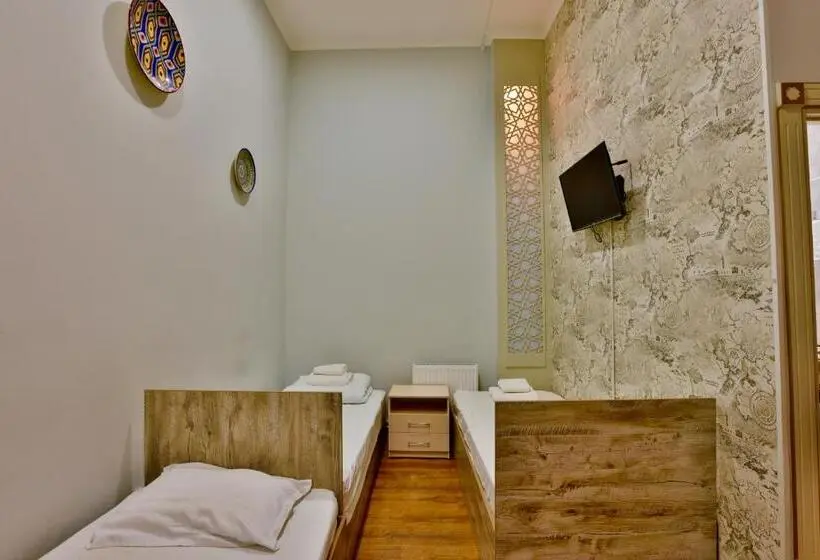 Quarto Triplo Economy, Aasia