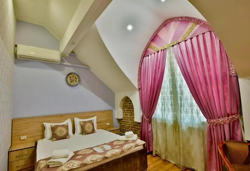 Quarto superior, Aasia