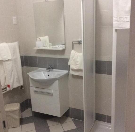 スタンダード４人部屋, Be And Be