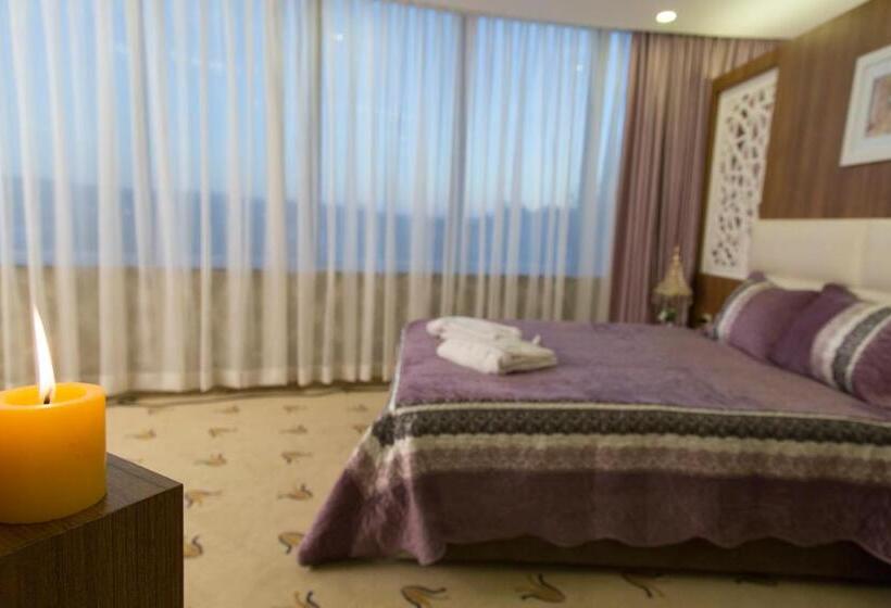 套房, Carmine Otel