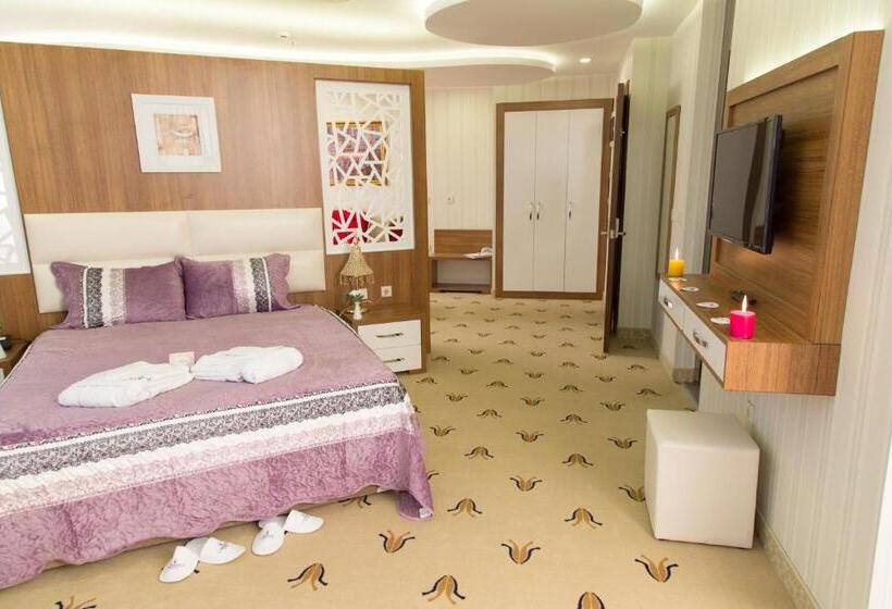 套房, Carmine Otel