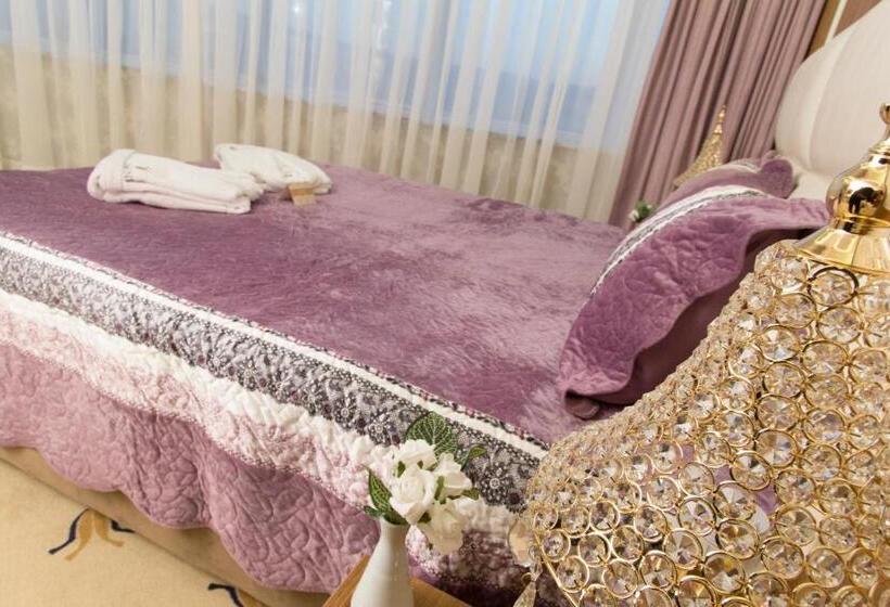 套房, Carmine Otel