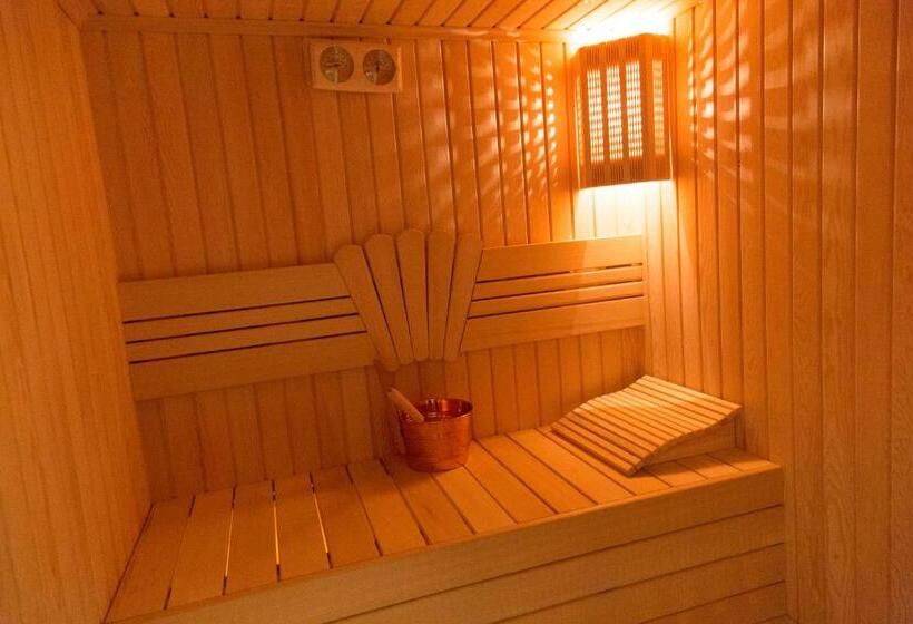 带大床的套房, Carmine Otel