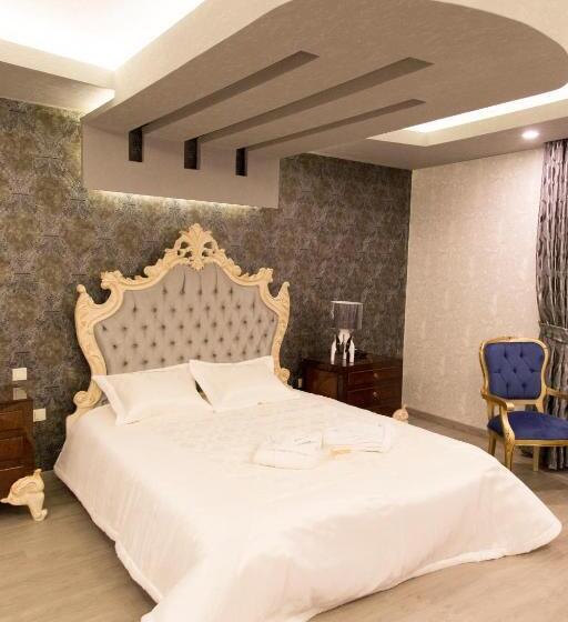 带大床的套房, Carmine Otel