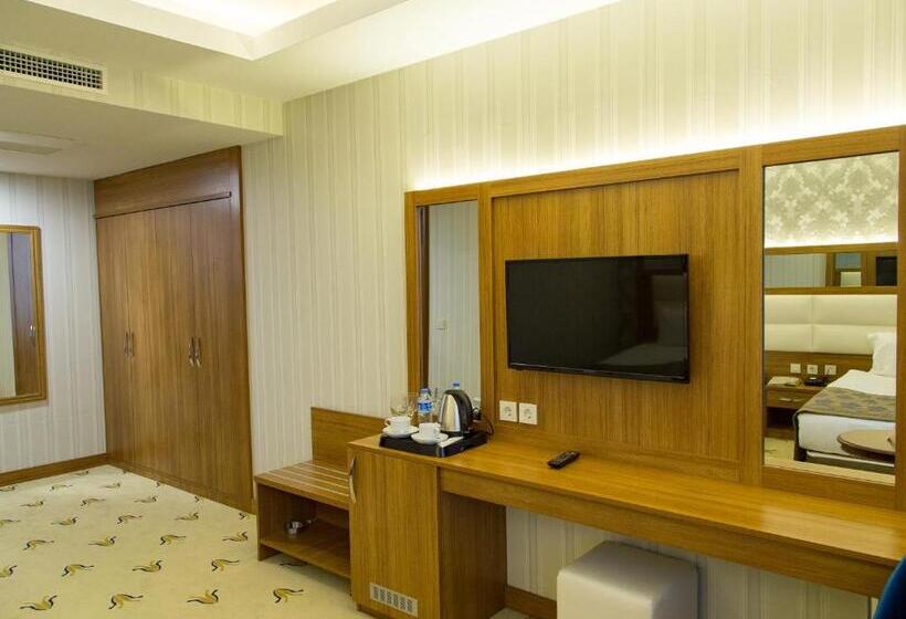 Номер Стандарт, Carmine Otel