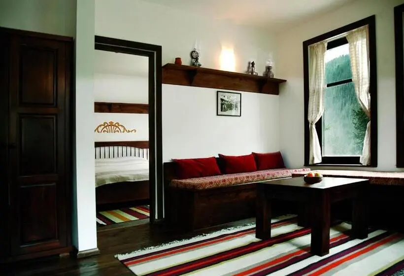 スイート, Family Hotel Arkan Han