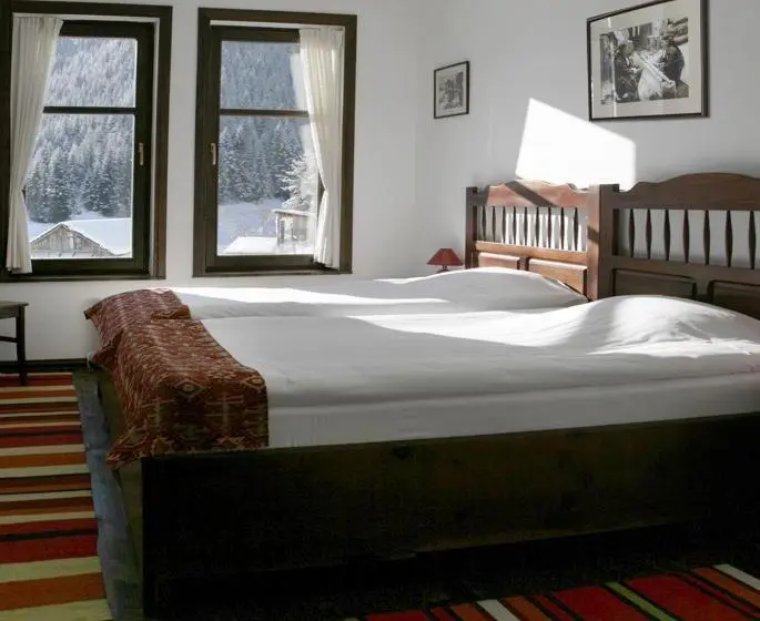 スタンダードルーム, Family Hotel Arkan Han