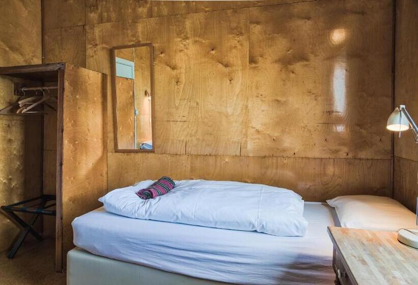 اتاق استاندارد با سرویس بهداشتی مشترک, Hafaldan Hi Hostel   Harbour Building