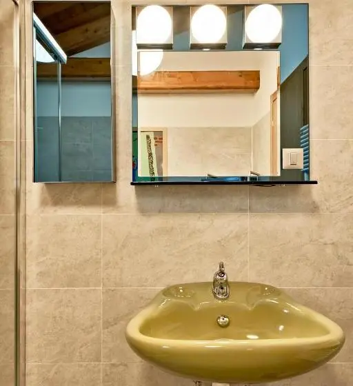 Sviitti, Al Canton Agriturismo Di Design