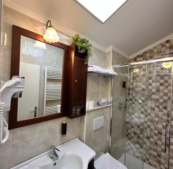 اتاق استاندارد, Grahor Depandance