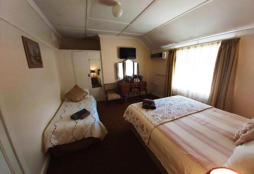 Номер Стандарт Трехместный, Green Lantern Inn