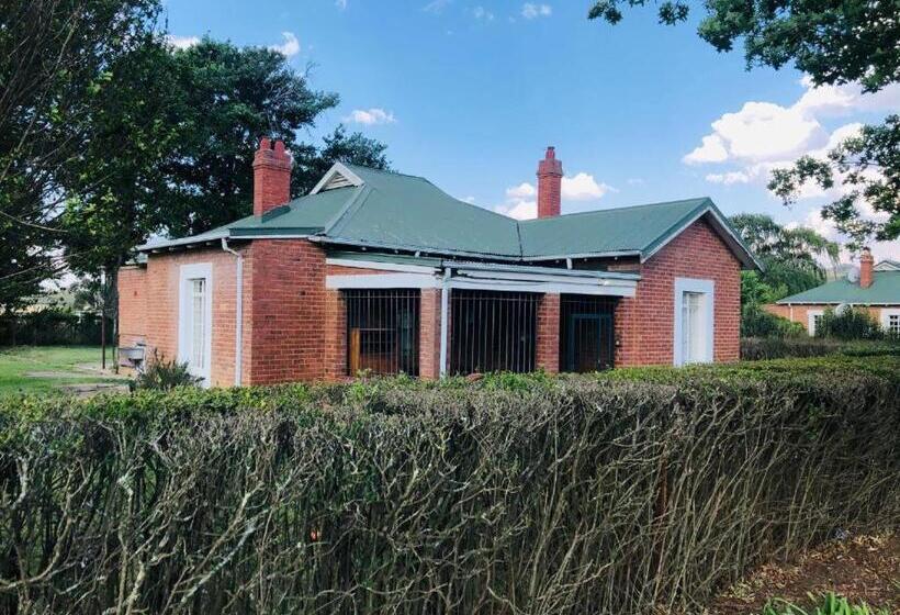 Дом 4 Спальни, Green Lantern Inn