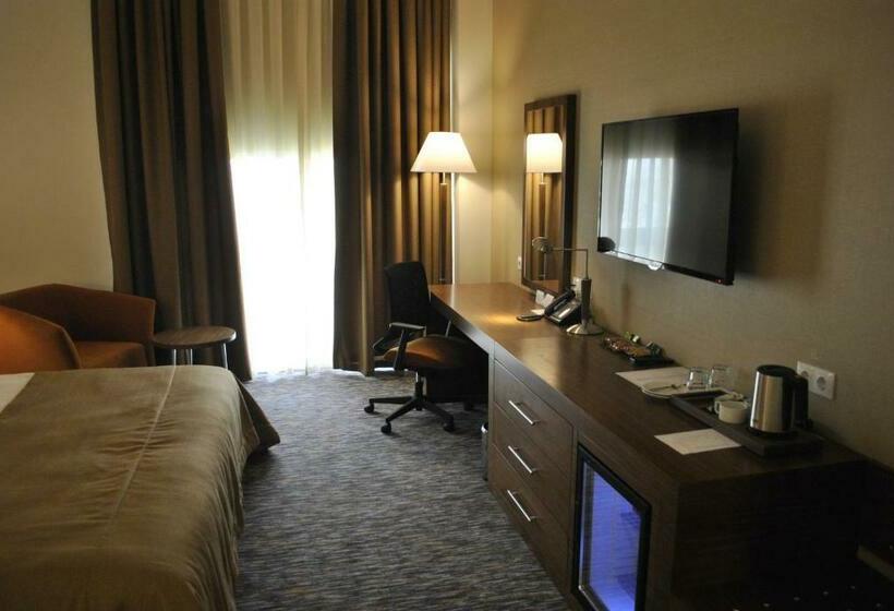 اتاق استاندارد, Kurmick Maysan