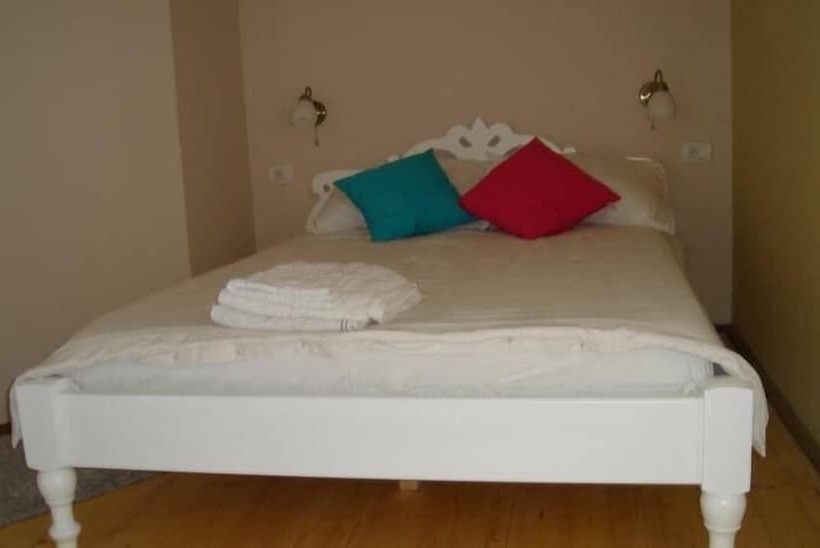 اتاق کلاسیک, Rooms Milin Lagum