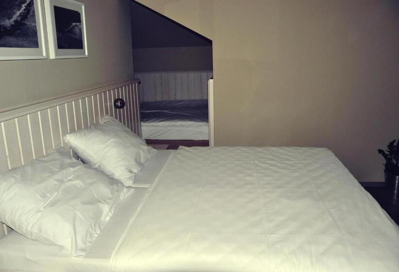 חדר סטנדרט לארבעה, Wellness Hotel Bozeňov