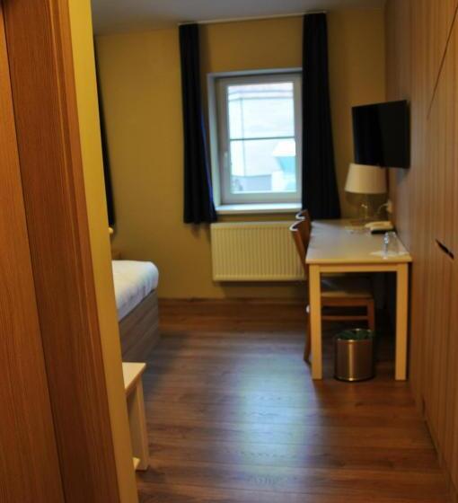 חדר סטנדרט לארבעה, Wellness Hotel Bozeňov