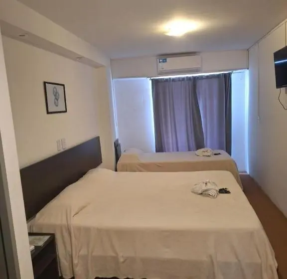 Basic Kolmen Hengen Huone, Plaza Room
