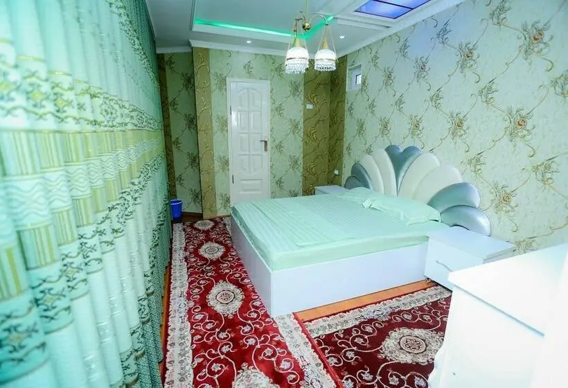 اتاق لوکس, Kurush