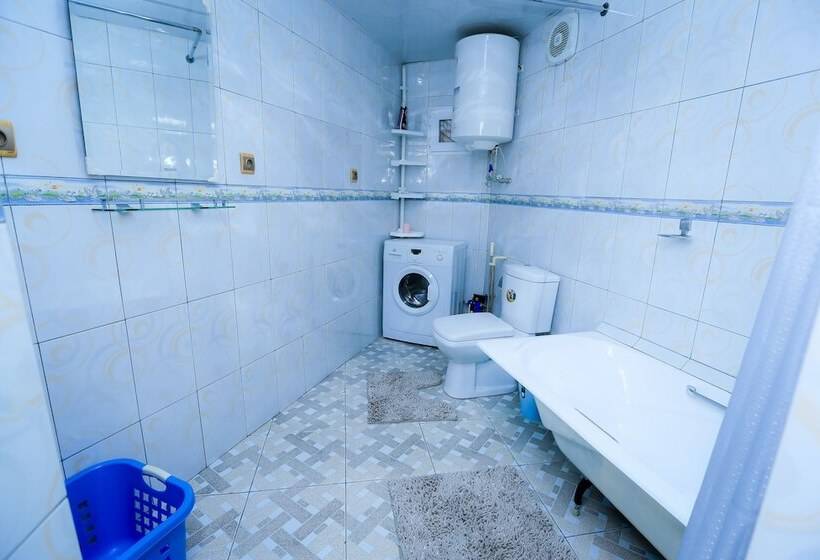 اتاق لوکس, Kurush