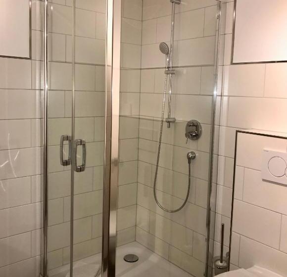 Трехместный Номер Стандарт с Балконом, Gasthaus Zur Hardtmühle