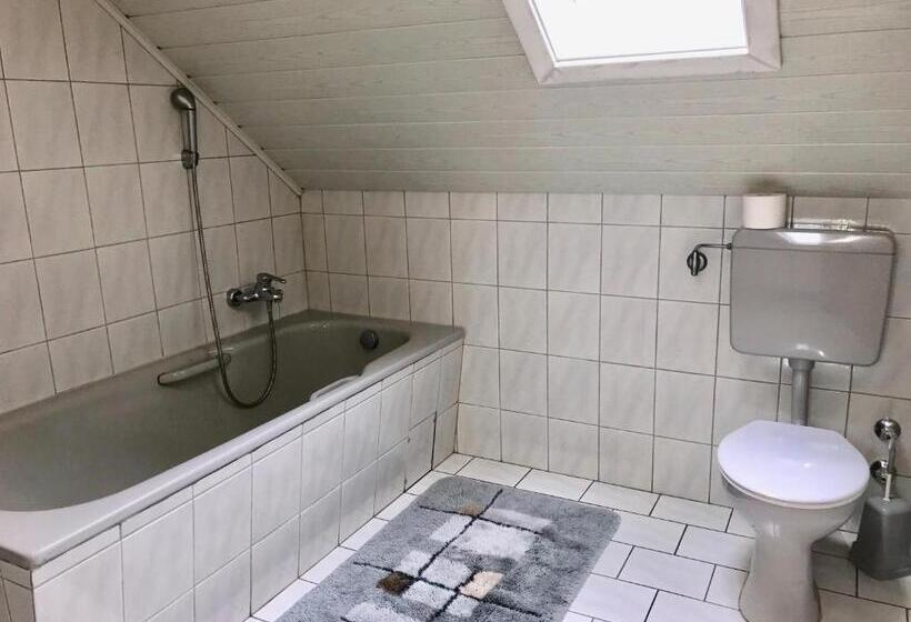 Номер Стандарт, Gasthaus Zur Hardtmühle