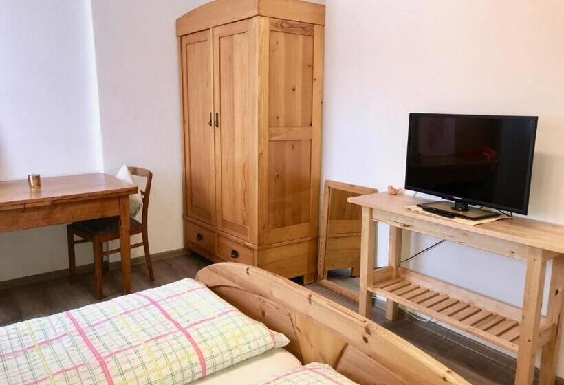 Номер Стандарт, Gasthaus Zur Hardtmühle