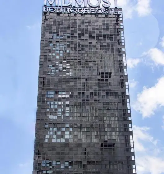 اتاق خانوادگی, Midmost Boutique Hostel