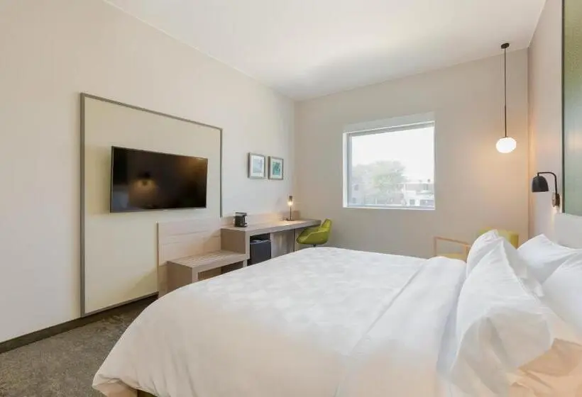 キングサイズベッドのスーペリアルーム, Holiday Inn   Piura, An Ihg