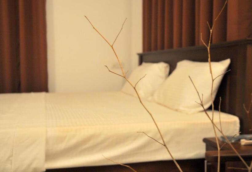 اتاق لوکس با بالکن, Weligama Bay Watsila Resort