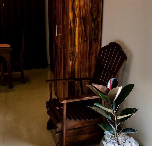 اتاق لوکس, Weligama Bay Watsila Resort