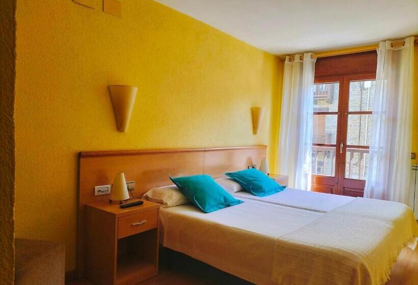 Номер Стандарт, Hostal Cabrerès