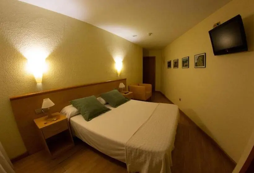 スタンダードルーム, Hostal Cabrerès