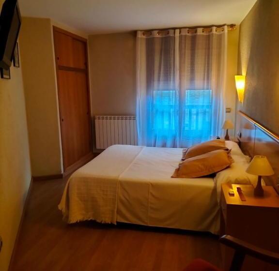 Номер Стандарт, Hostal Cabrerès