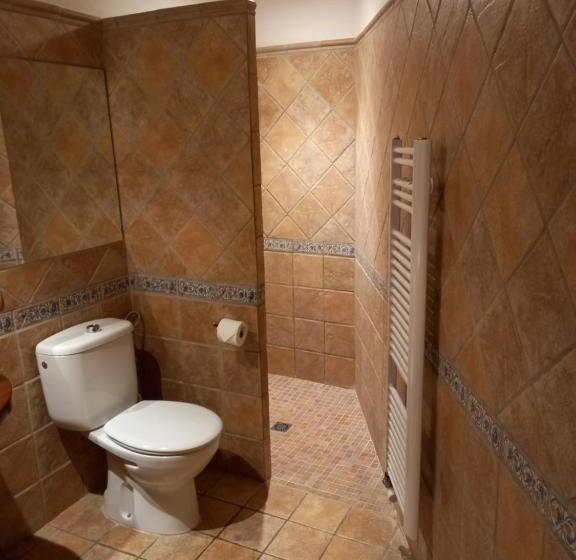 Номер Стандарт, Hostal Cabrerès