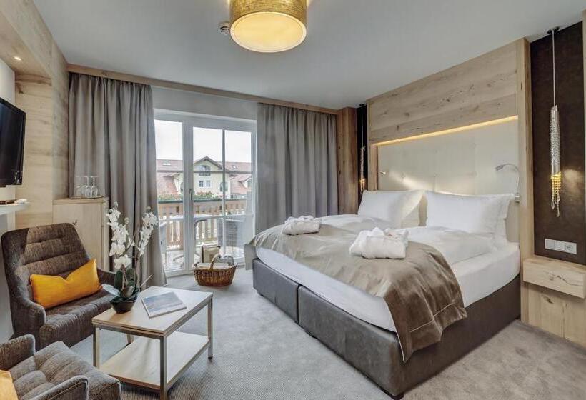 Номер Deluxe с Балконом, Wellness & Sporthotel Jagdhof